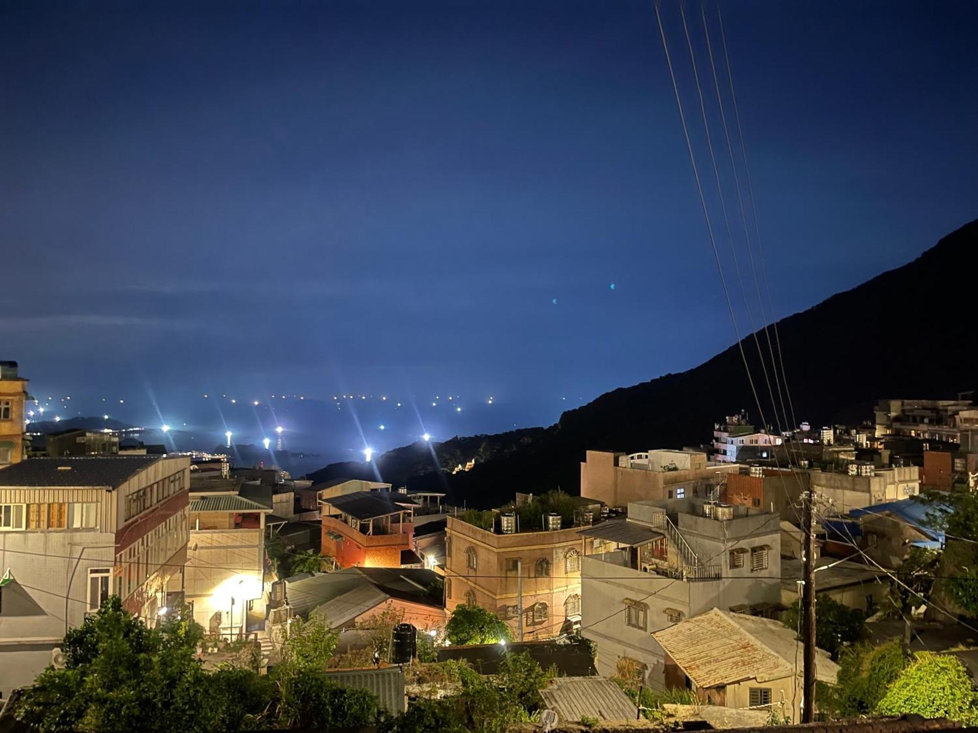 九份山海灣民宿 I 近老街 L 海景檜木房 Εξωτερικό φωτογραφία